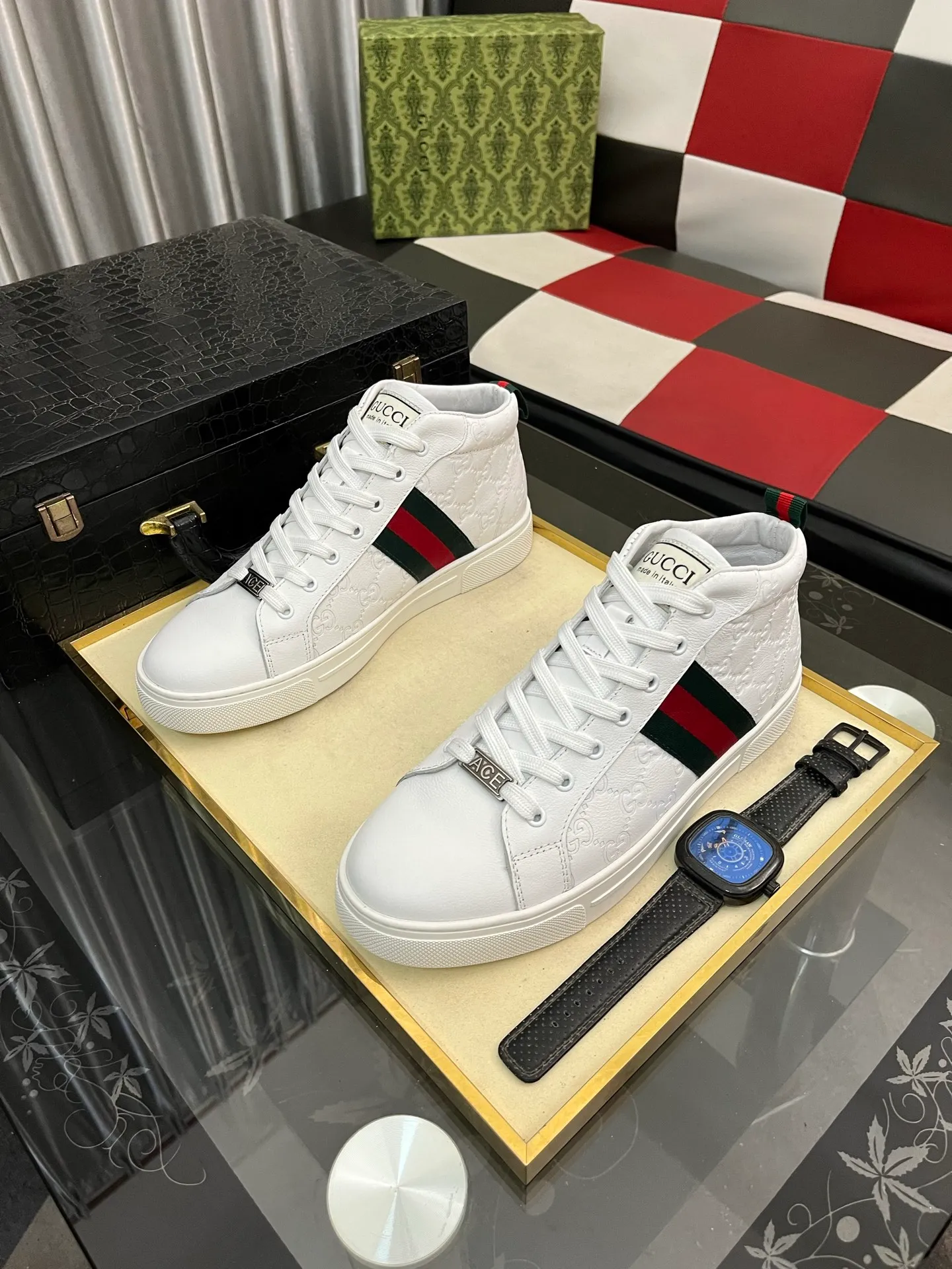 Men's shoes 💰460⌚️⌚️ 2025 new GUCCI Gucci 👊🏻 Upper 🇮🇹 imported first-layer cowhide 🇩🇪 lining imported sheepskin lining. The original outsole is molded to reflect the identity of every man, and the upper foot is elegant and stable🚶🏻🚶🏻The high-end custom counters reproduce the original version📯The shoe last remains unchanged regardless of wind and rain, and can withstand the verification of time🔍️,🔵 Size: 38-44.